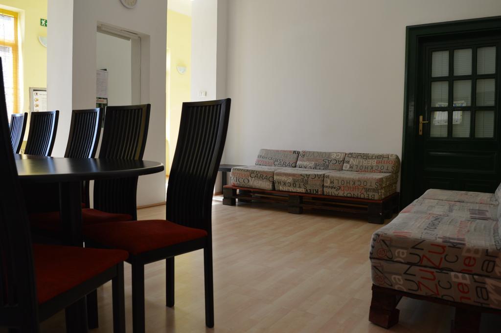 Hostel 66 Szeged Esterno foto
